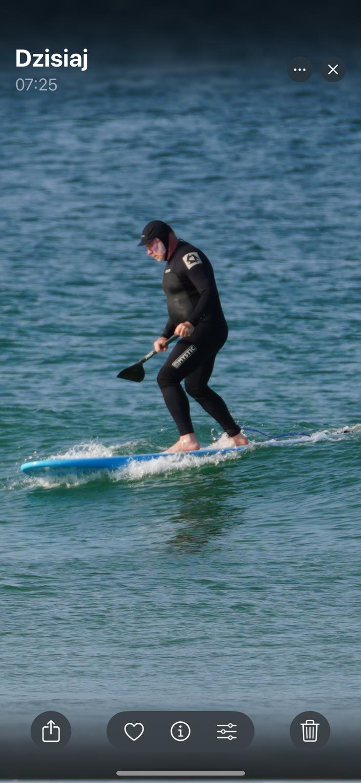 sup surfing